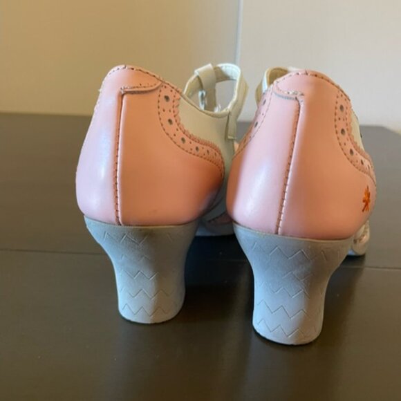 The Art Company Designer Mary Jane Printed Heels Shoes Size 38/8 PINK/WHITE - Picture 4 of 8
